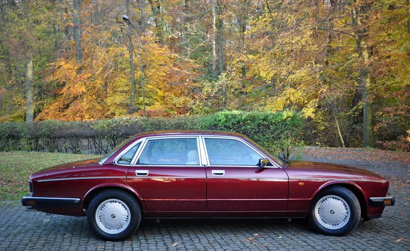 Jaguar Daimler Double Six (1993)